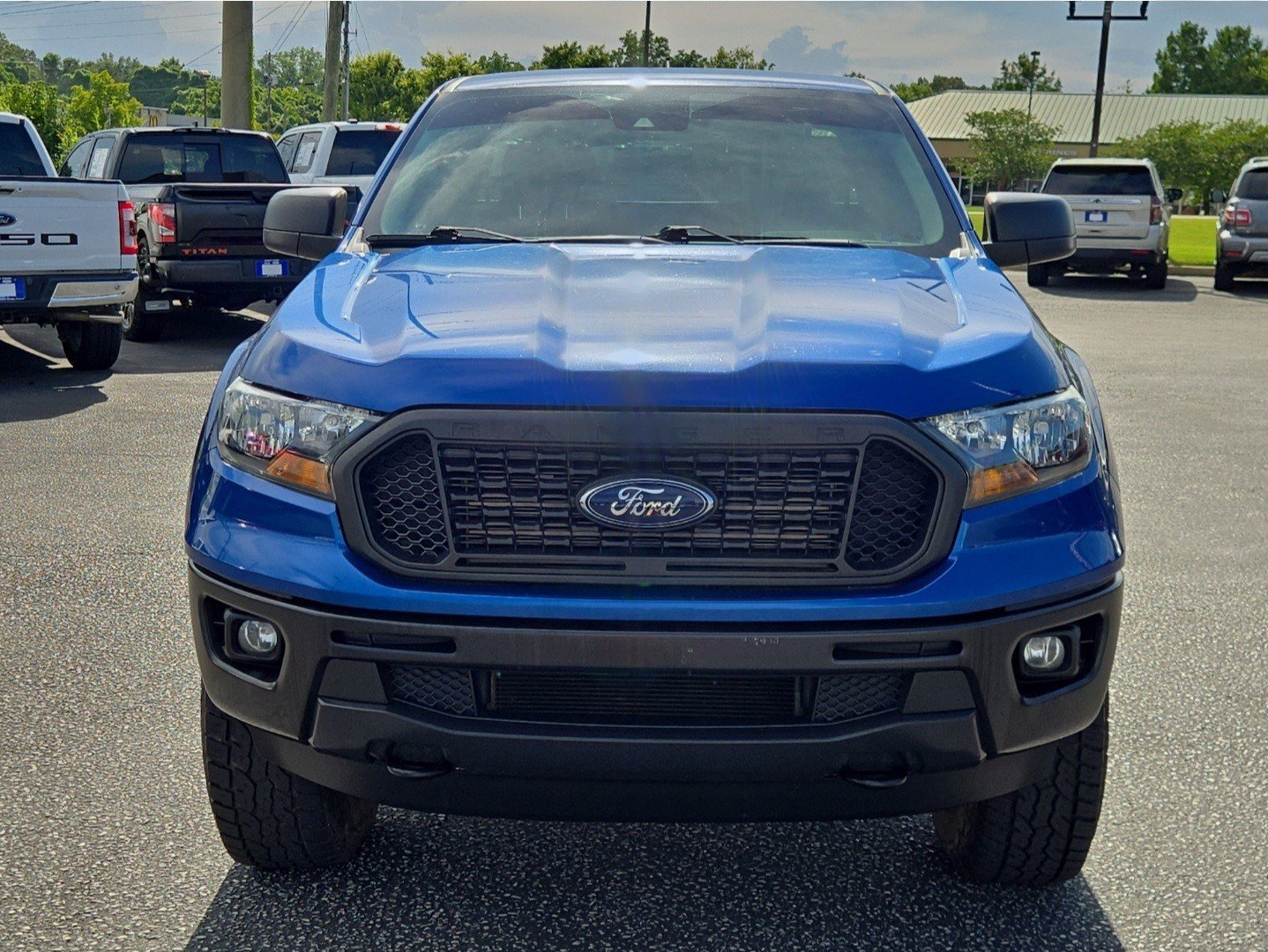 Used 2019 Lightning Blue Metallic Ford XL image 3