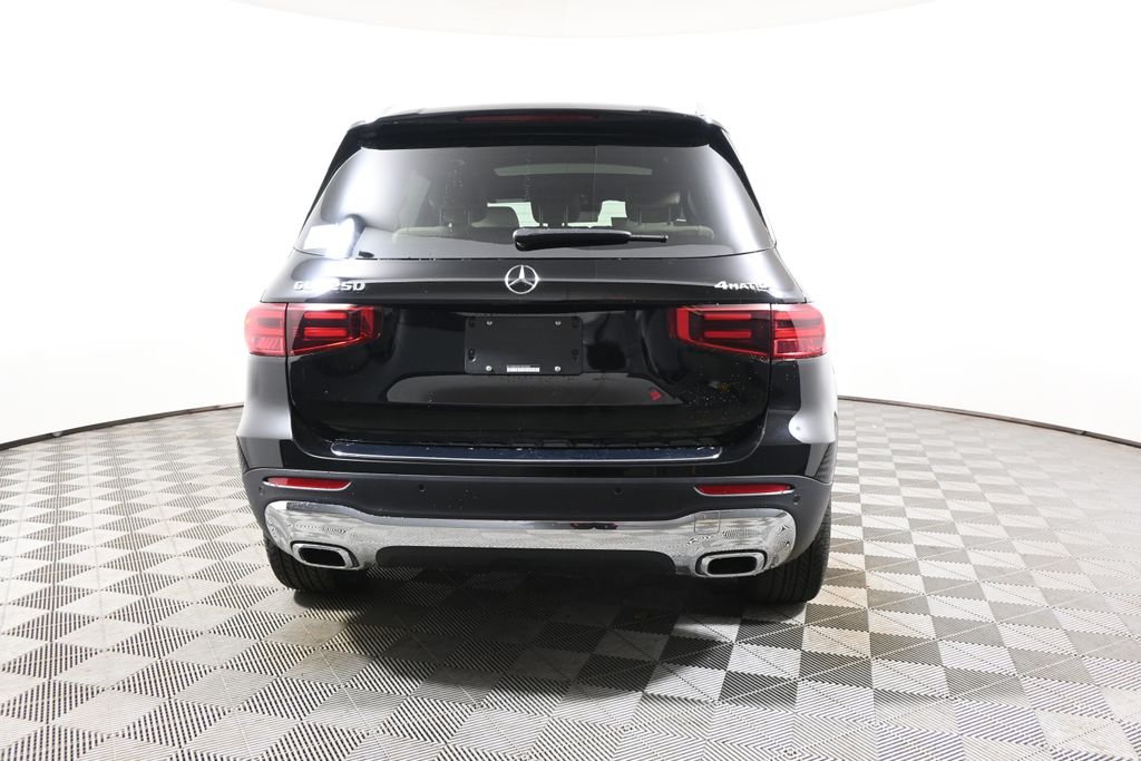 Used 2026 Night Black Mercedes-Benz GLB 250 image 6