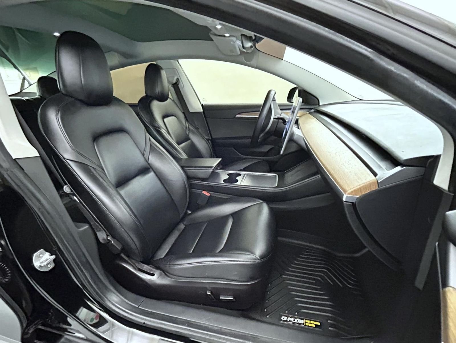Used 2021 Black Tesla Standard Range Plus image 15
