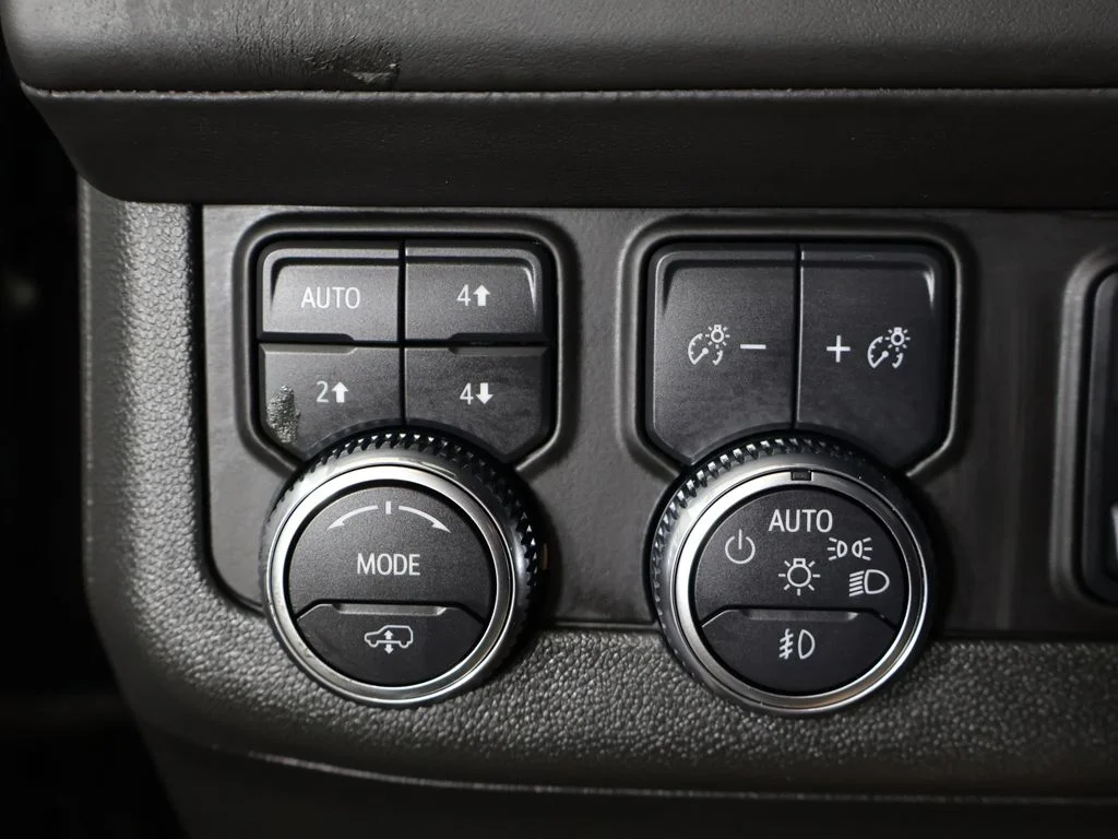 Used 2024 Onyx Black GMC Denali Ultimate image 50