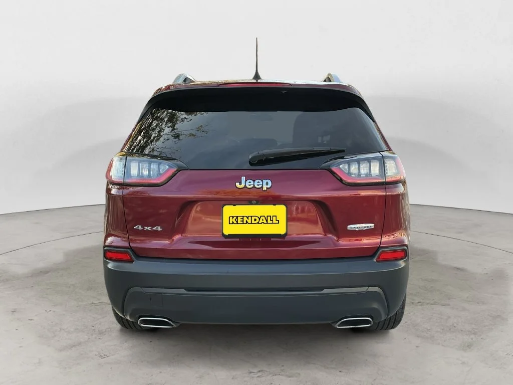 Used 2019 Red Jeep Latitude Plus image 10