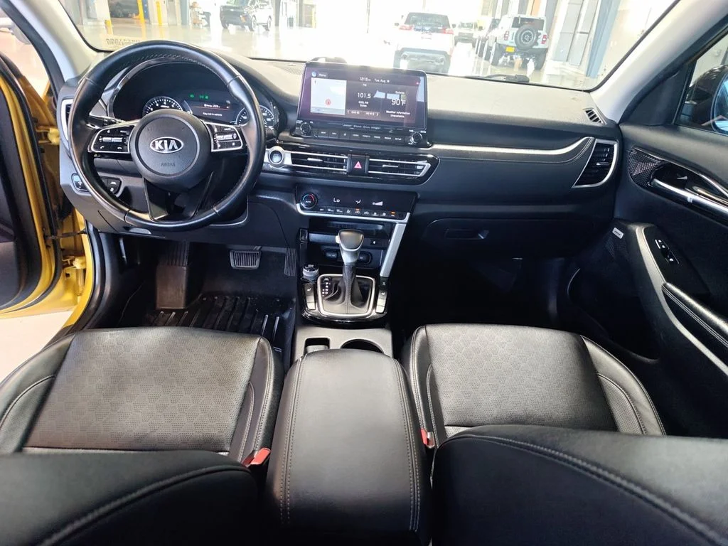 Used 2021 Yellow Kia SX image 21