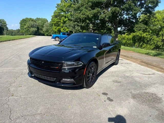 Used 2023 Black Dodge SXT image 3