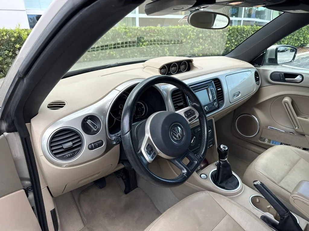 Used 2014 Gold Volkswagen 2.0 TDI image 10