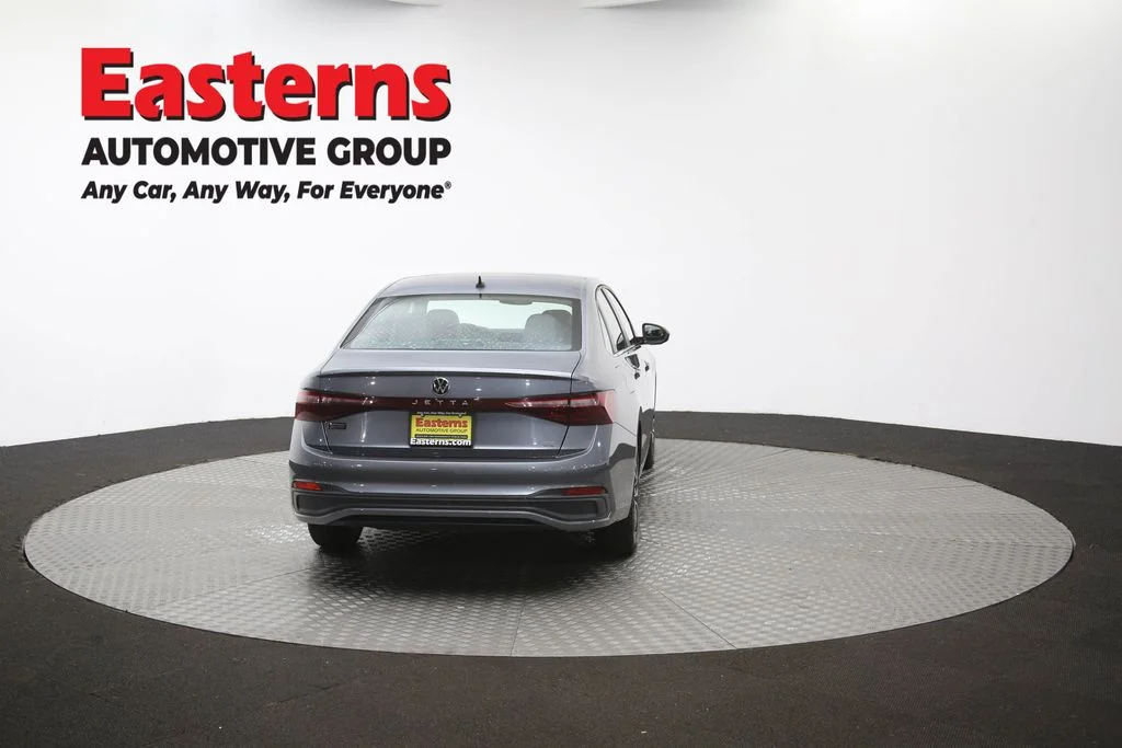 Used 2025 Gray Volkswagen 1.5T SE image 36
