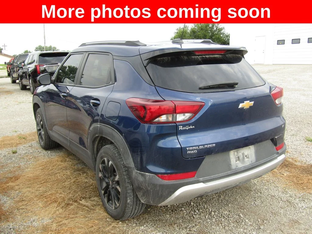 Used 2023 Blue Chevrolet LT image 3