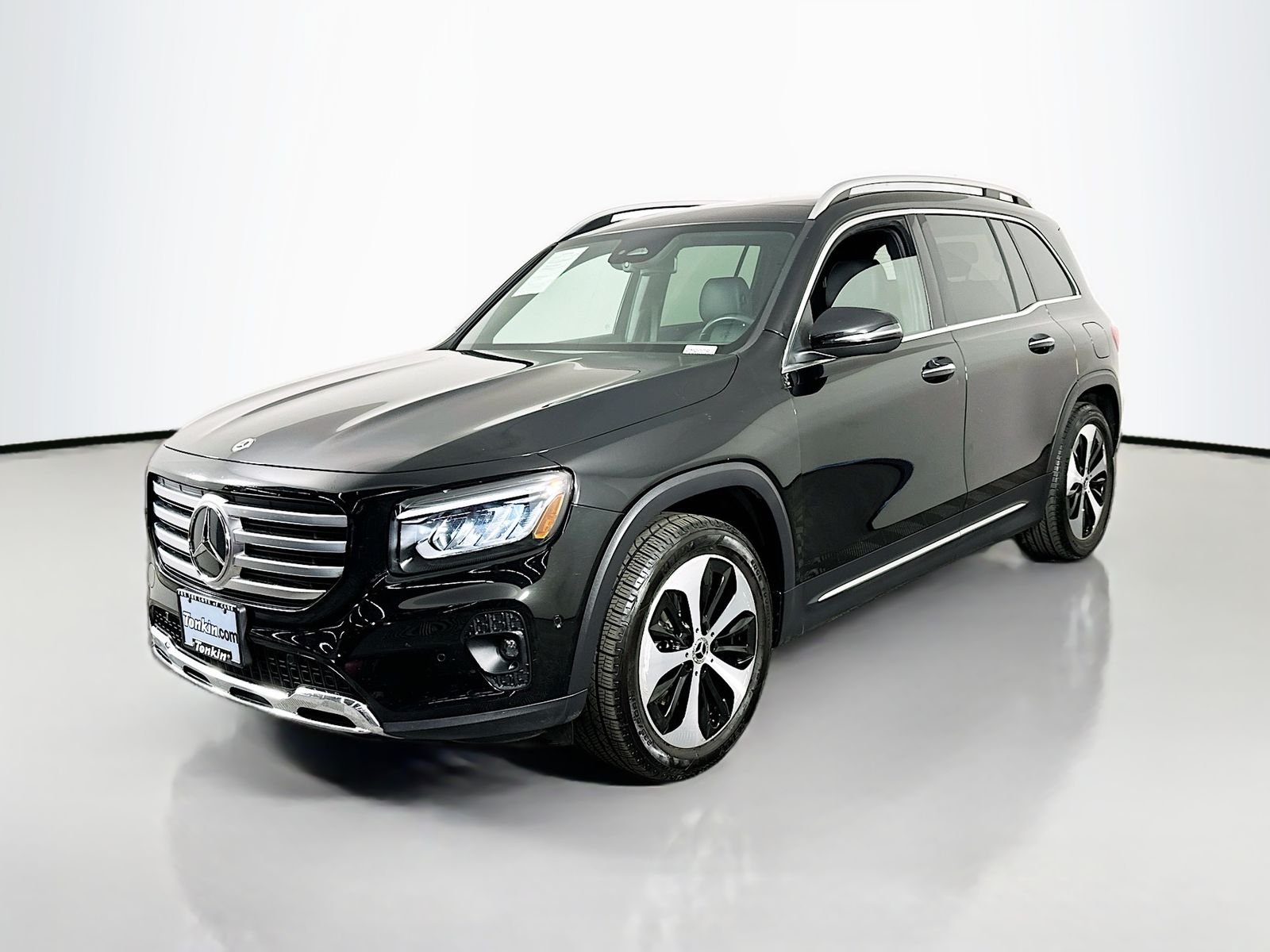 Used 2025 Black Mercedes-Benz GLB 250 image 3
