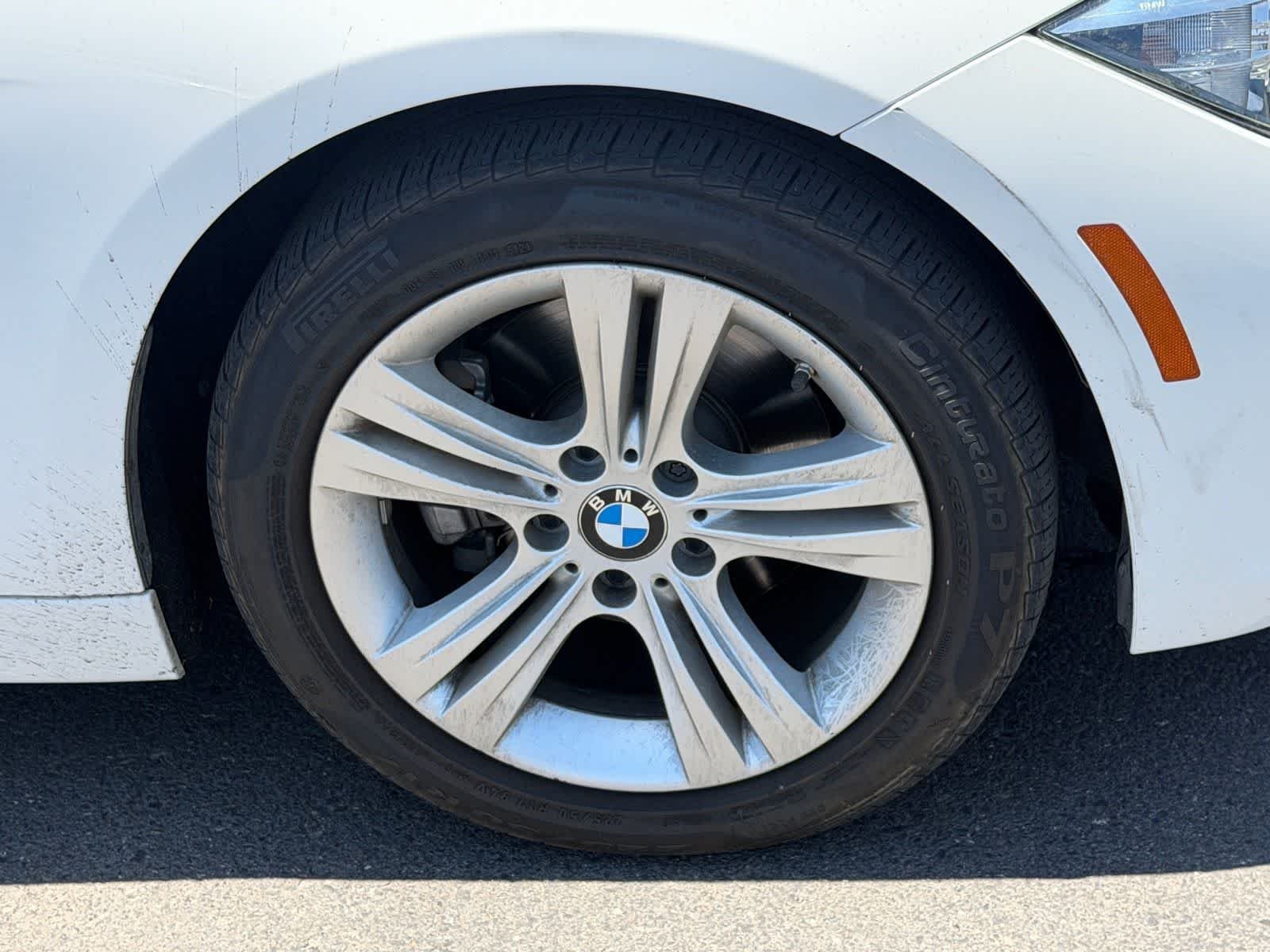 Imagen 5: BMW 328i blanco de 2016 de segunda mano