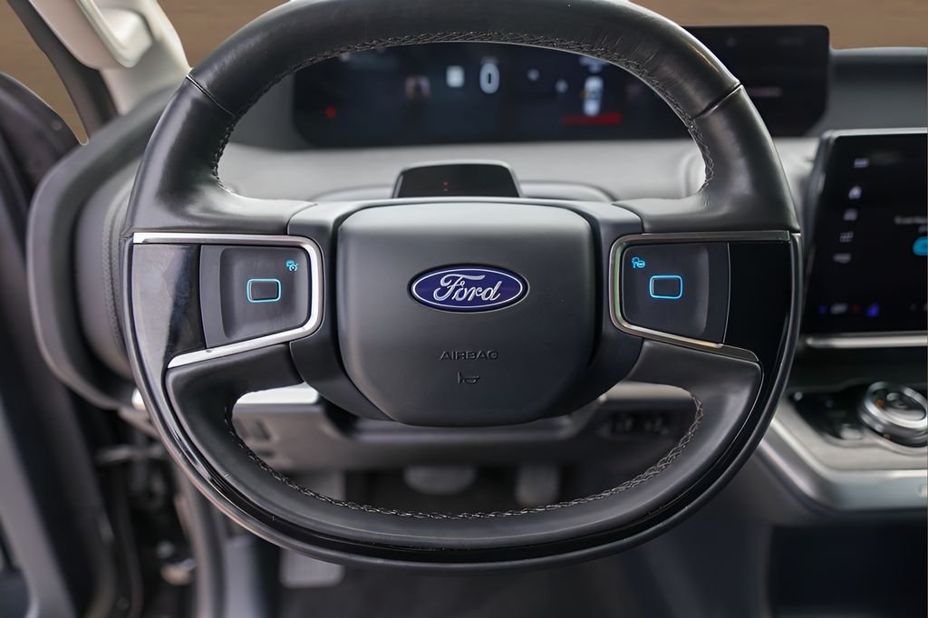 Used 2025 Black Ford Platinum image 11