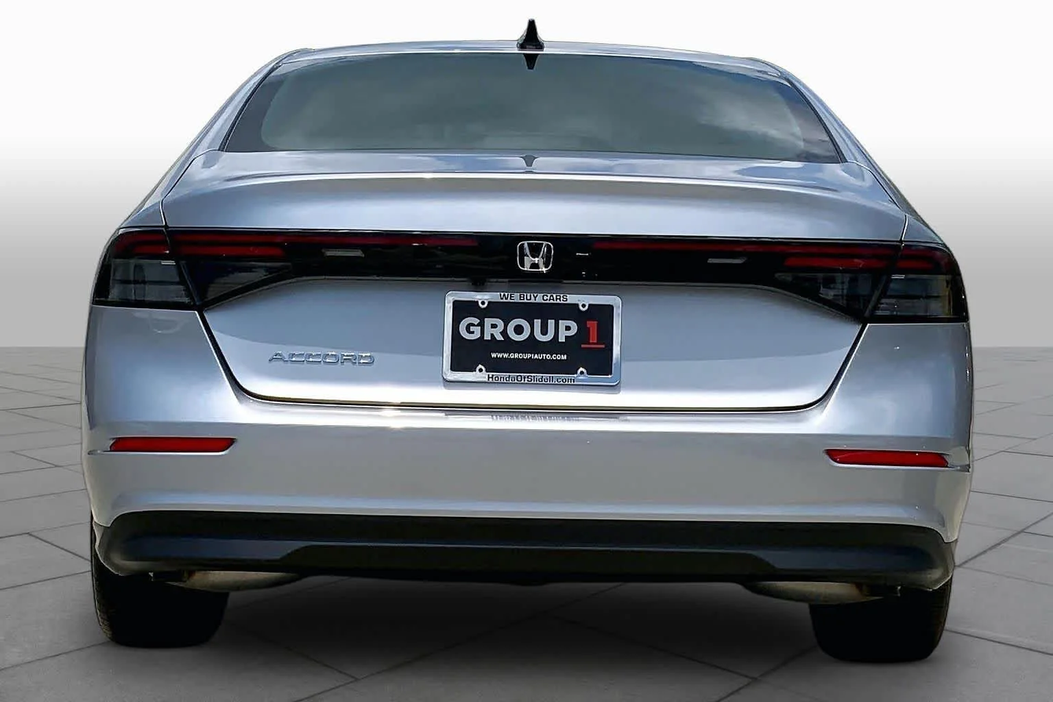 Used 2026 Solar Silver Metallic Honda SE image 5
