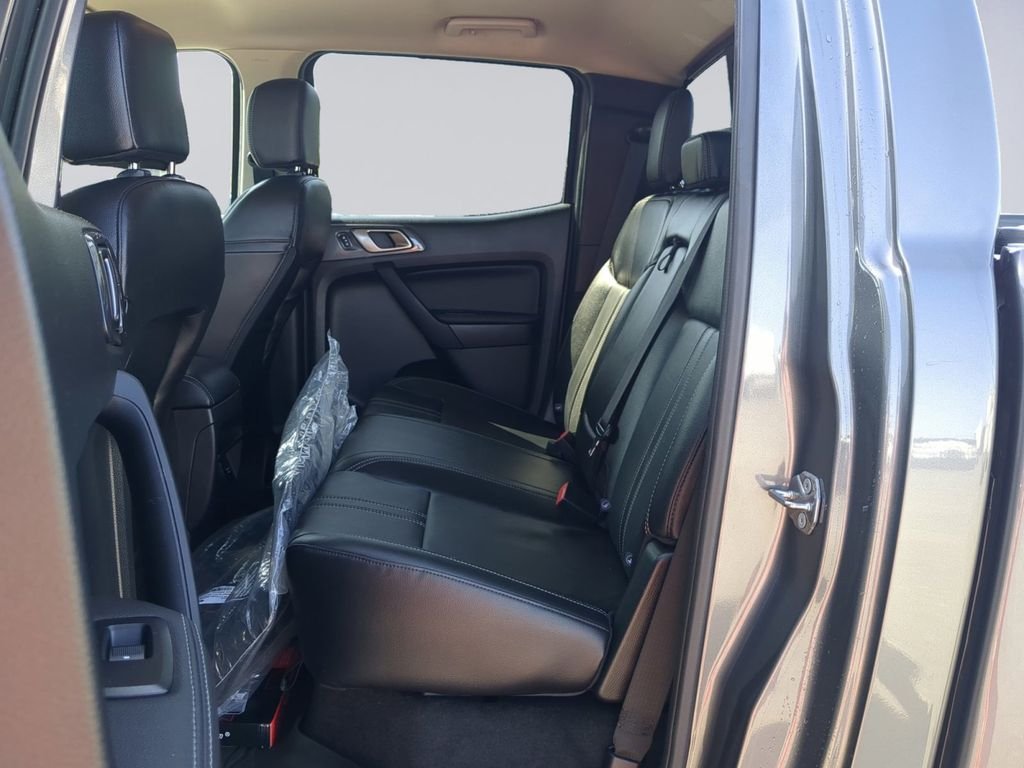 Used 2023 Carbonized Gray Metallic Ford Lariat image 18