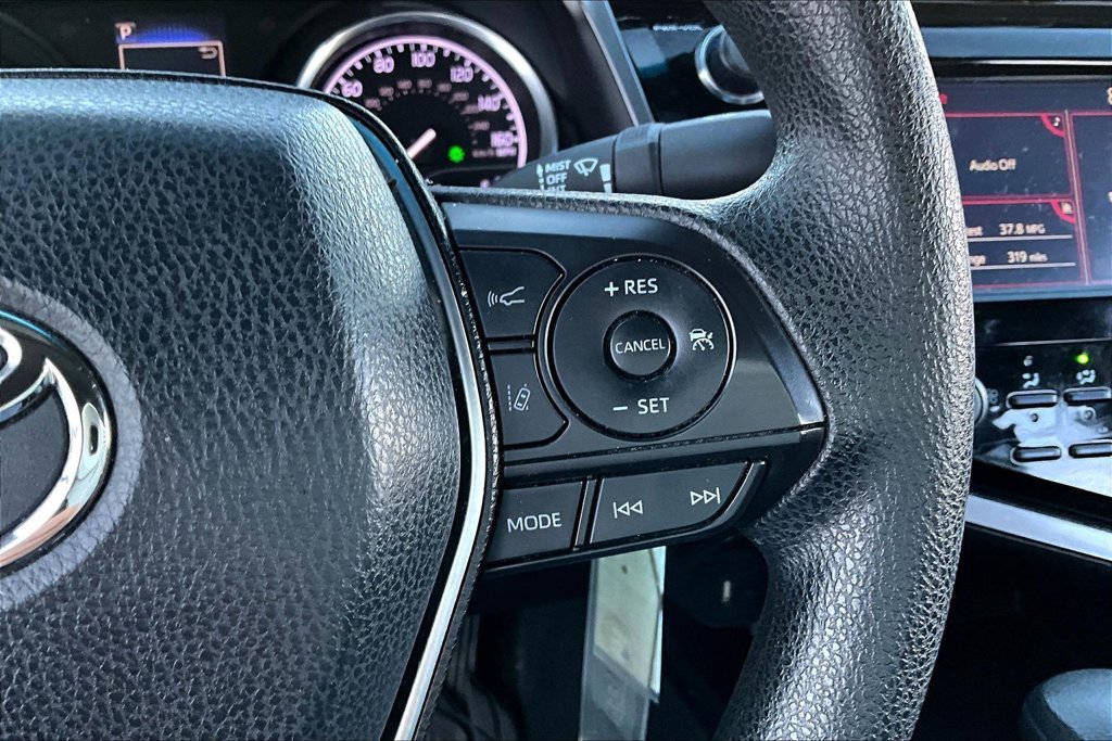 Used 2018 Blue Toyota LE image 12