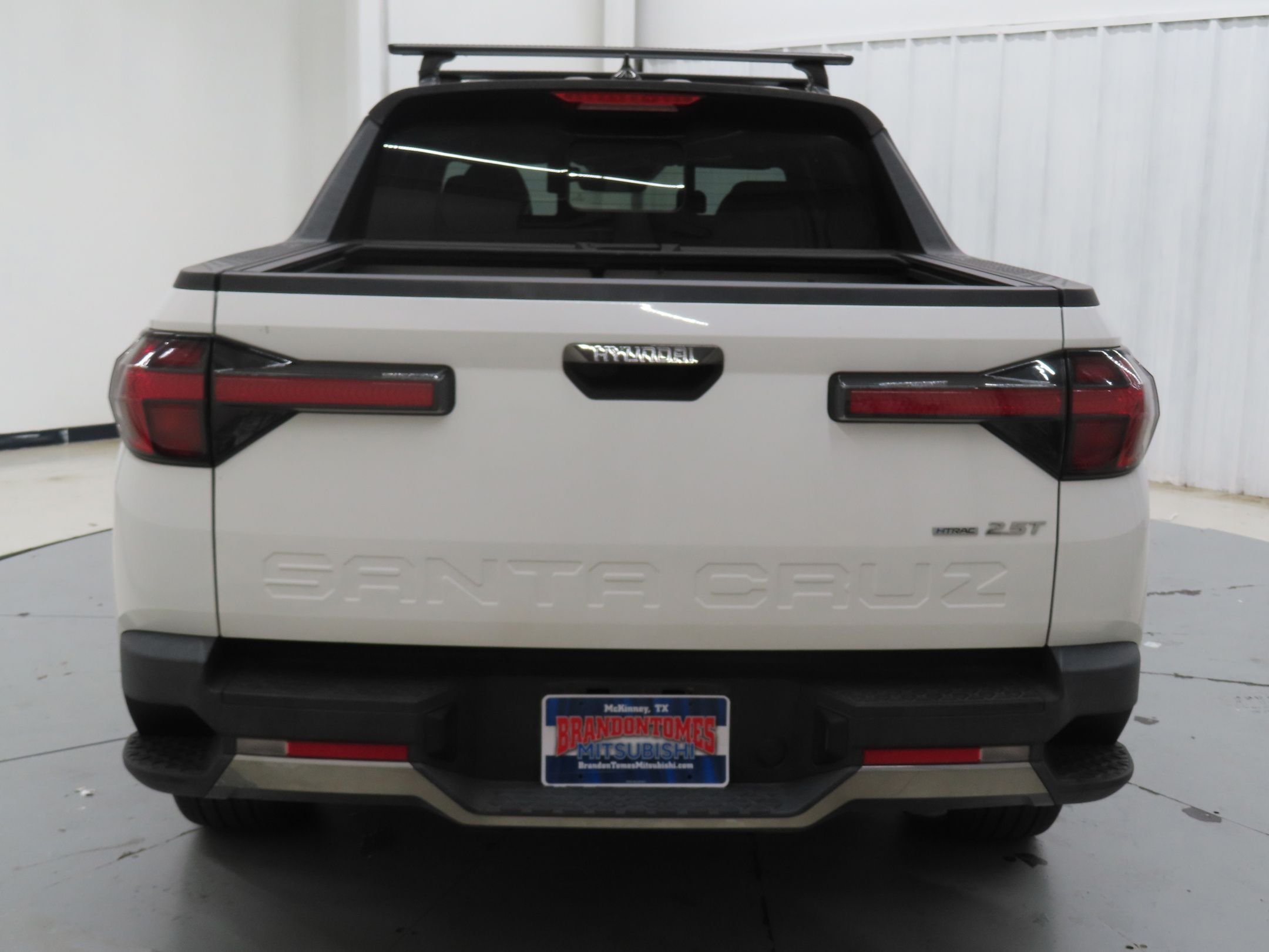 Used 2022 White Hyundai Limited image 4