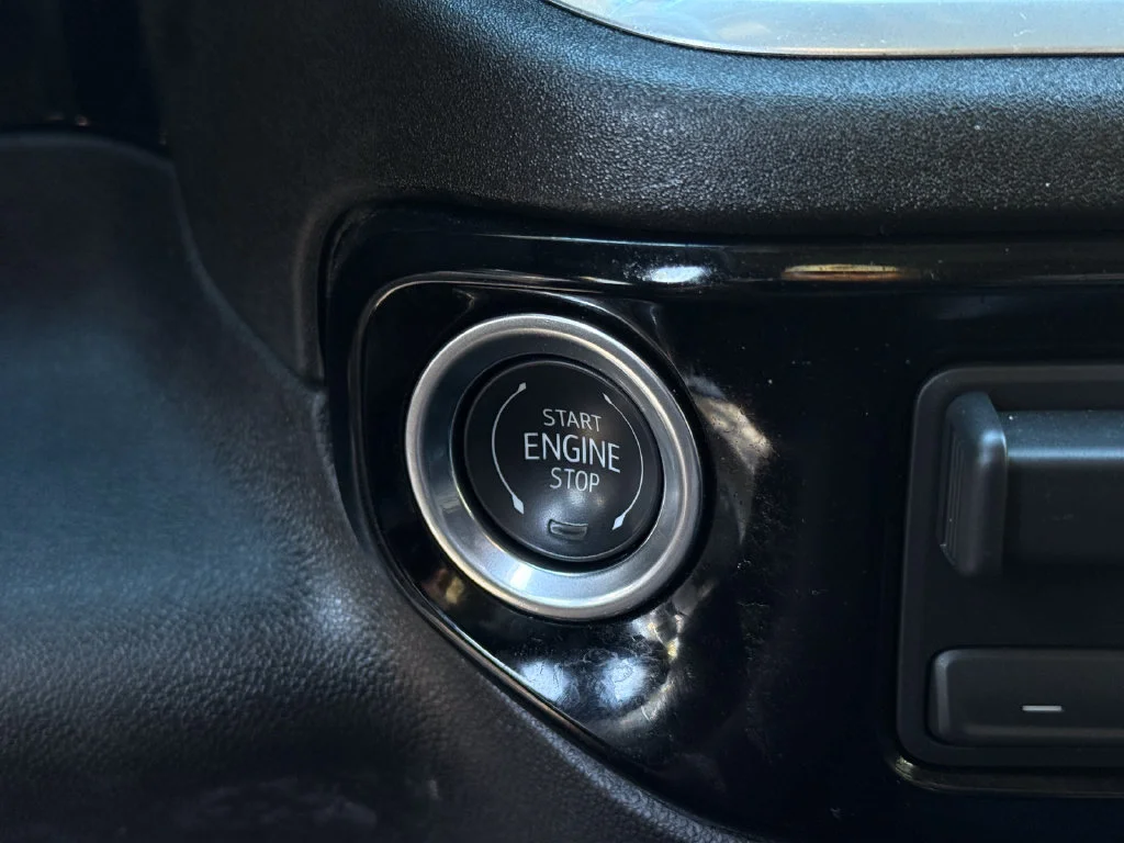 Used 2026 Summit White Chevrolet RST image 7