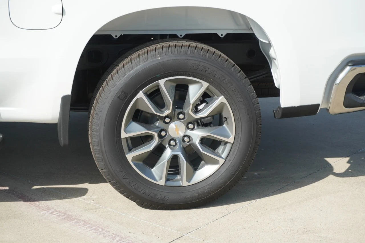 2026 Chevrolet Silverado 1500 LT - Photo 15