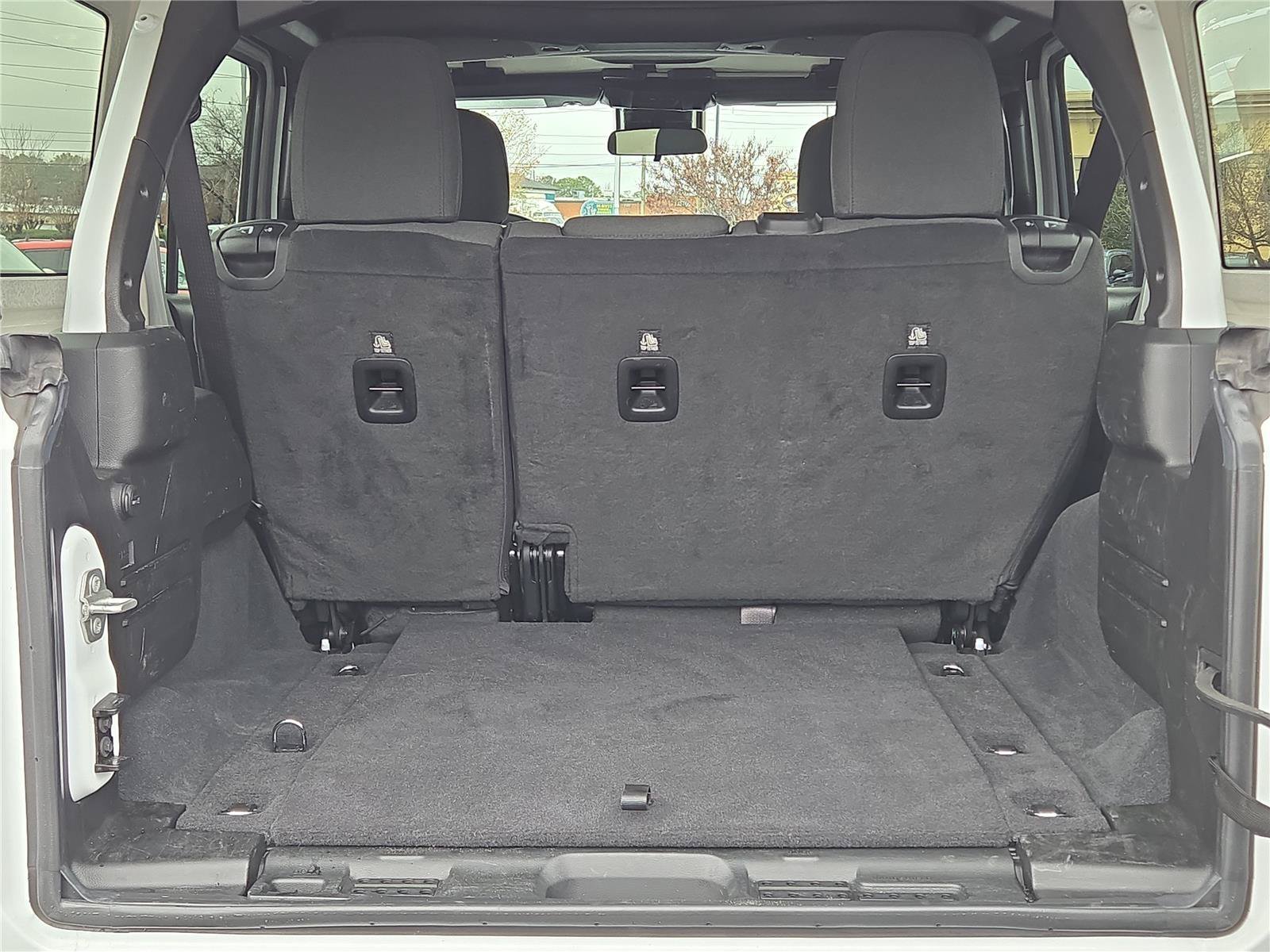 2025 Jeep Wrangler 4-Door Rubicon - Photo 11