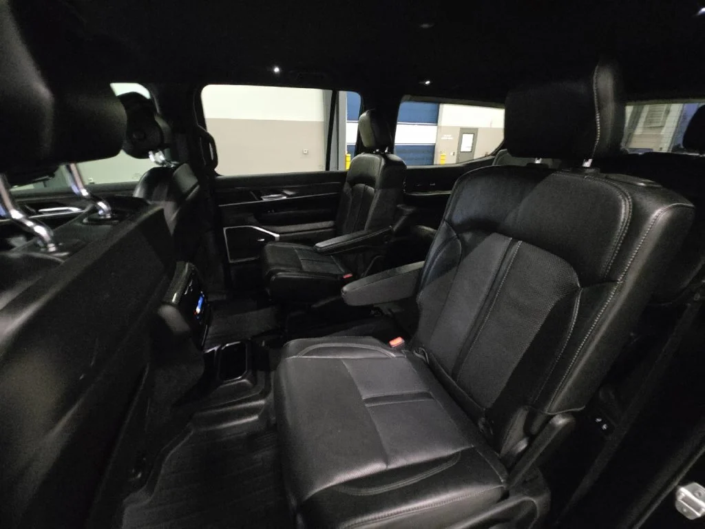 Used 2022 Black Jeep Series III image 28