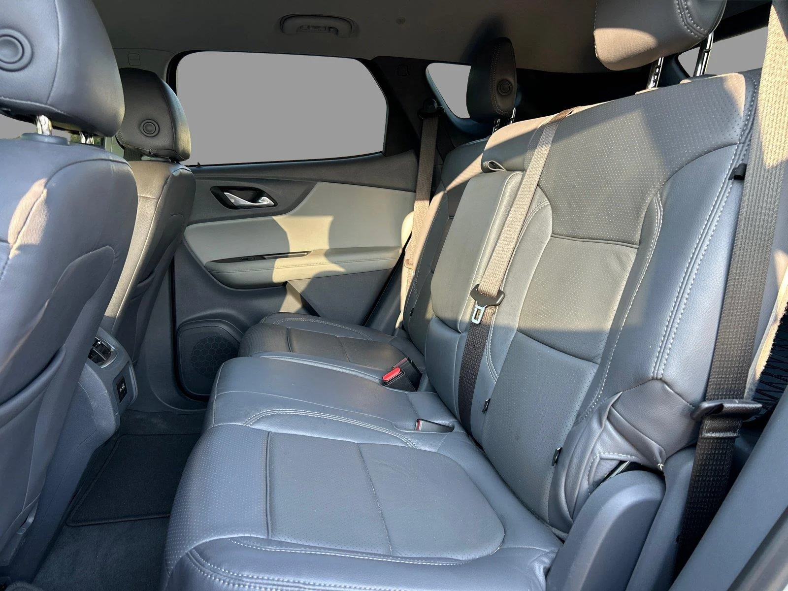 Used 2021 SILVER ICE METALLIC Chevrolet LT image 35