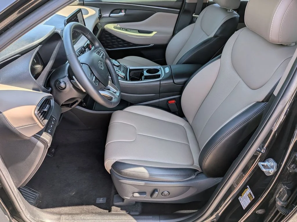 Used 2023 Black Hyundai SEL image 11
