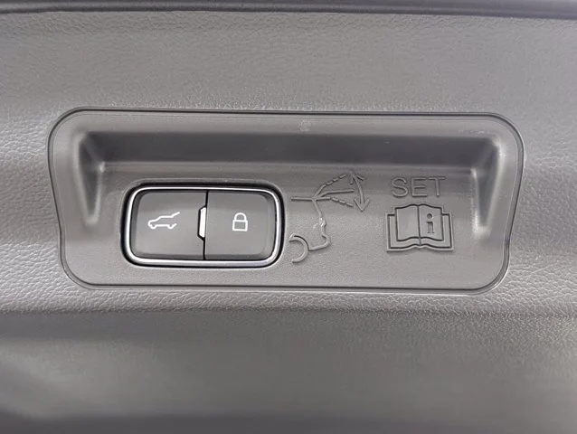 New 2027 Carbonized Gray Metallic Ford Active image 50