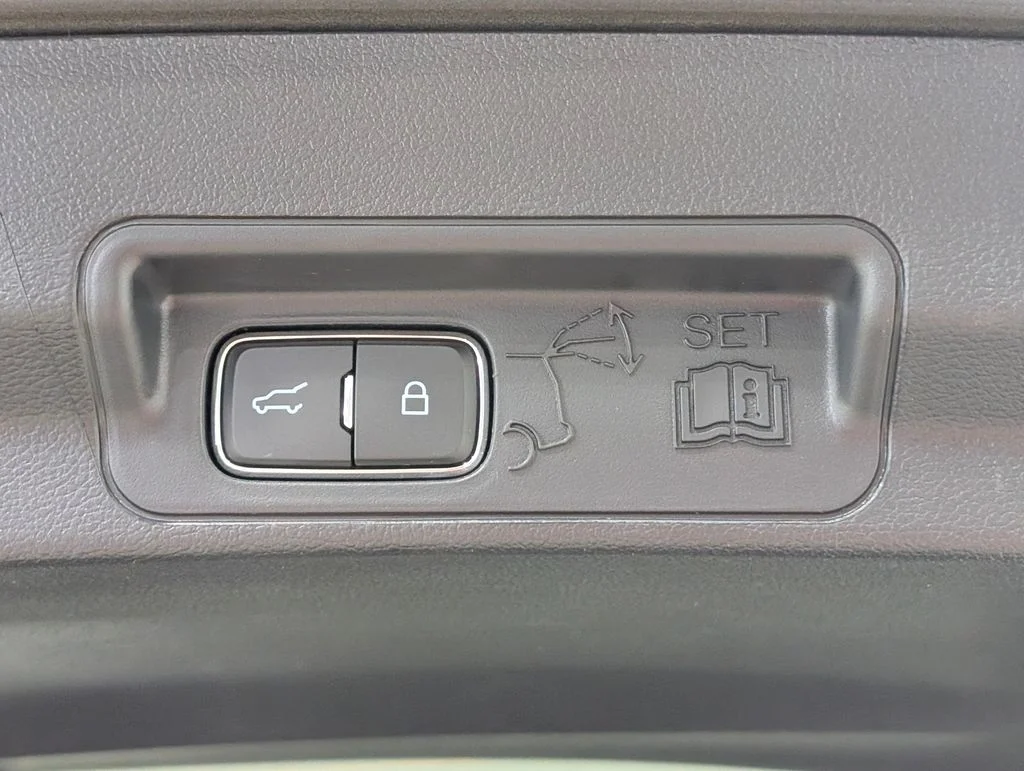 New 2026 Carbonized Gray Metallic Ford ST-Line image 22