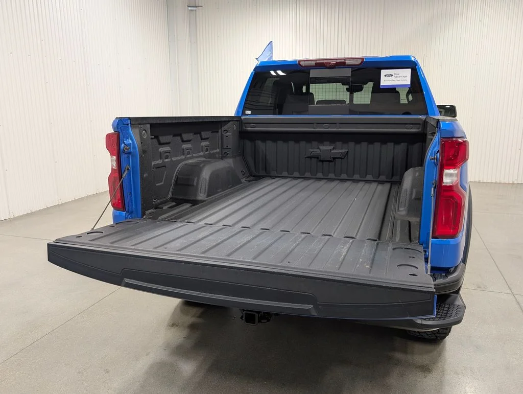 Certified Used 2025 Rip Tide Blue Chevrolet ZR2 image 8