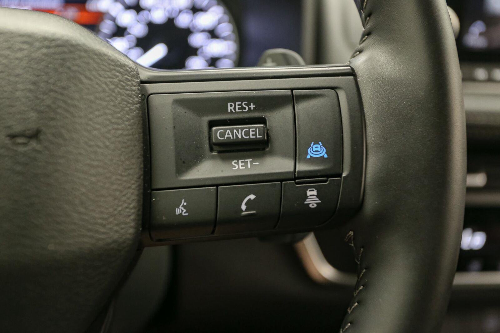 Used 2026 Super Black Nissan SV image 35