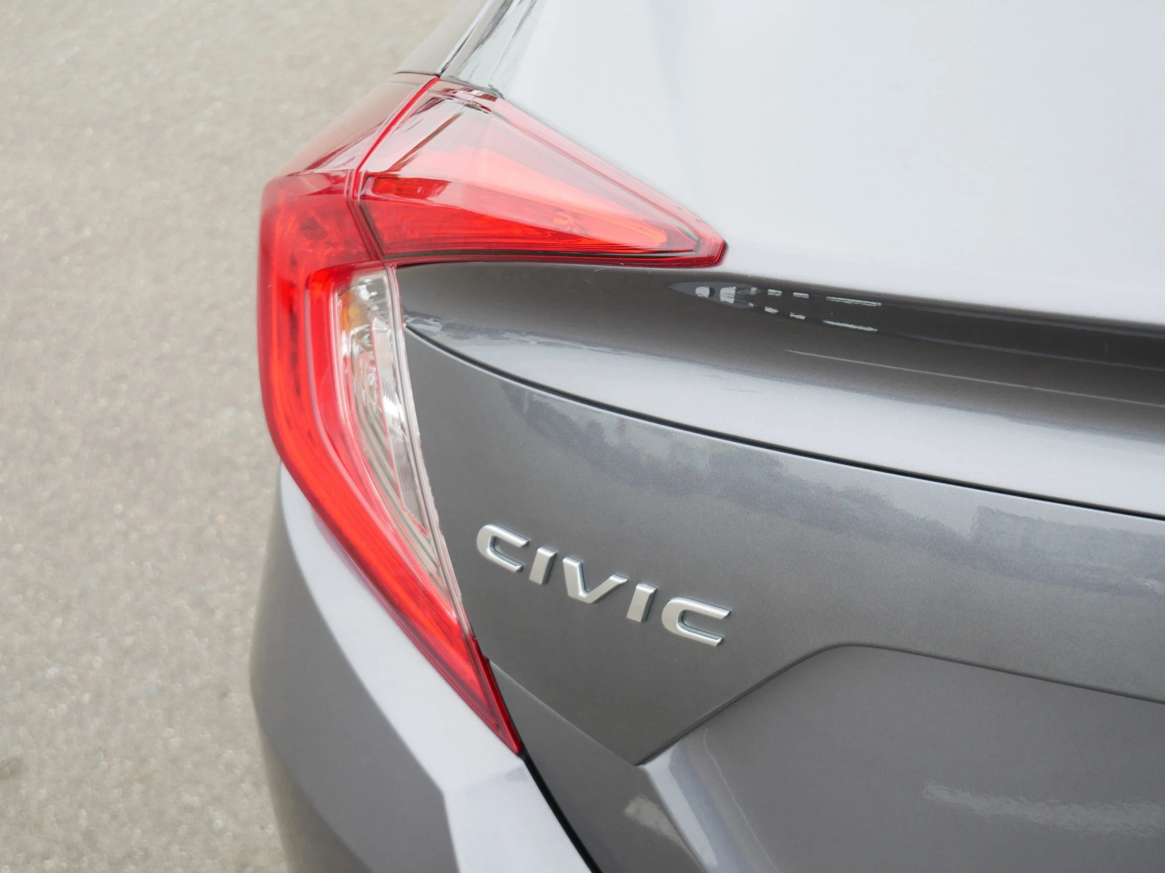 Certified Used 2018 Modern Steel Metallic Honda EX image 17