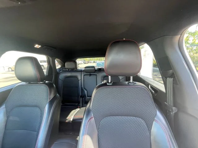 Used 2025 Silver Metallic Ford ST-Line Select image 12