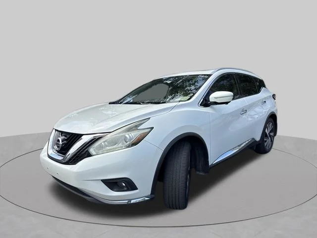 Used 2015 White Nissan Platinum image 3