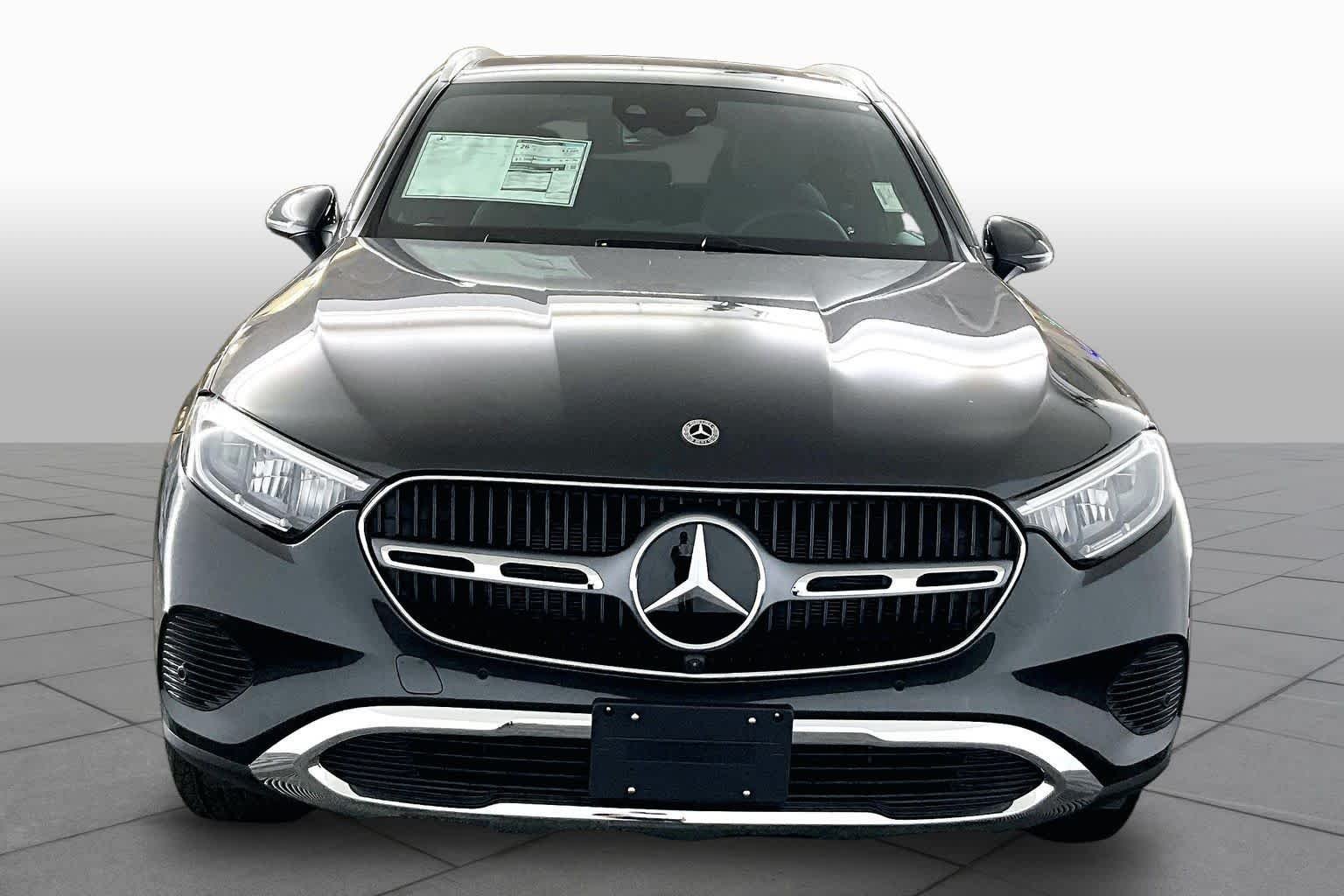 New 2027 Graphite Grey Metallic Mercedes-Benz GLC 300 image 3