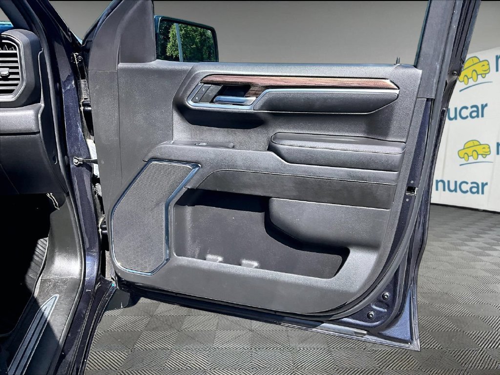 Used 2023 Gray Chevrolet LT image 12