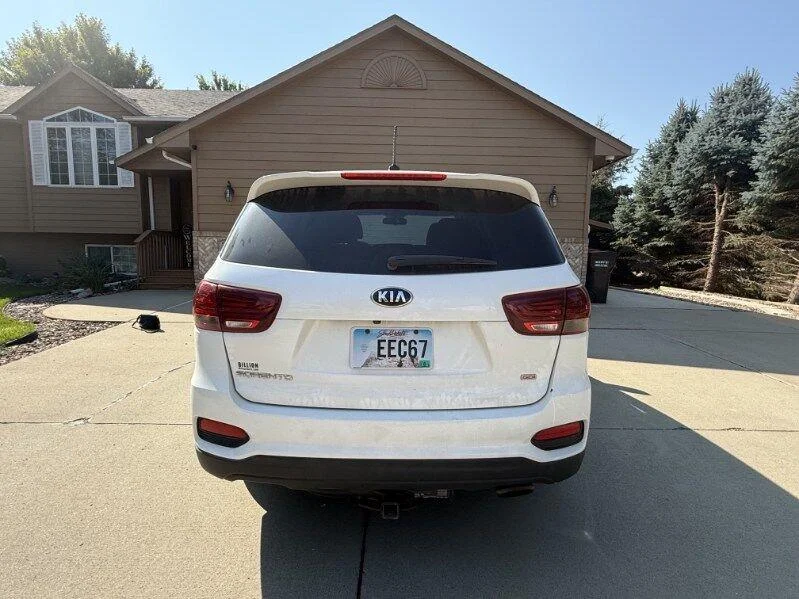 Used 2019 White Kia LX image 7