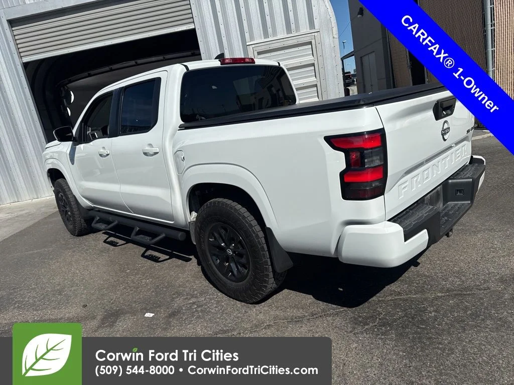 Used 2024 Glacier White Nissan SV image 10