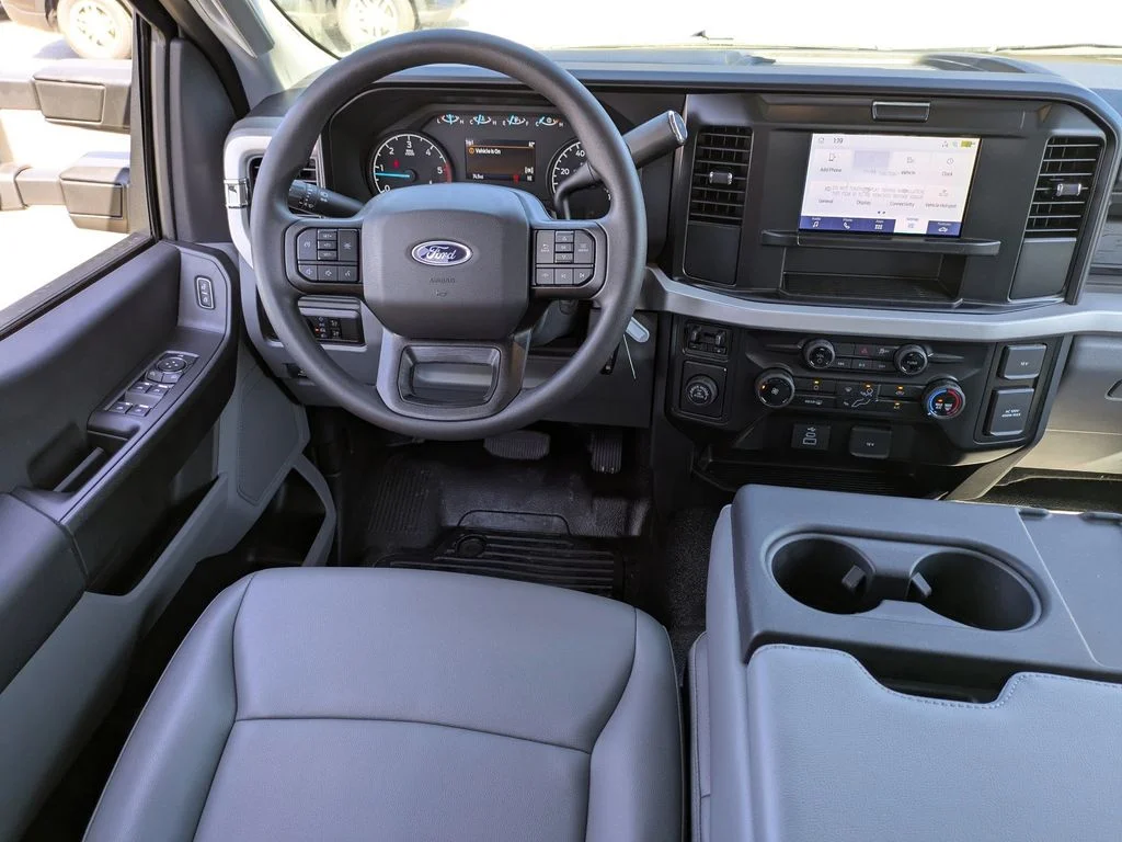 2025 Ford F-350 Super Duty Chassis Cab XL - Photo 15