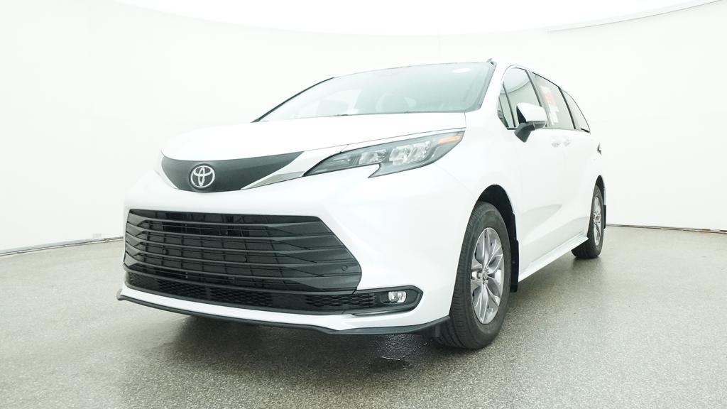 New 2026 Wind Chill Pearl Toyota XLE image 19