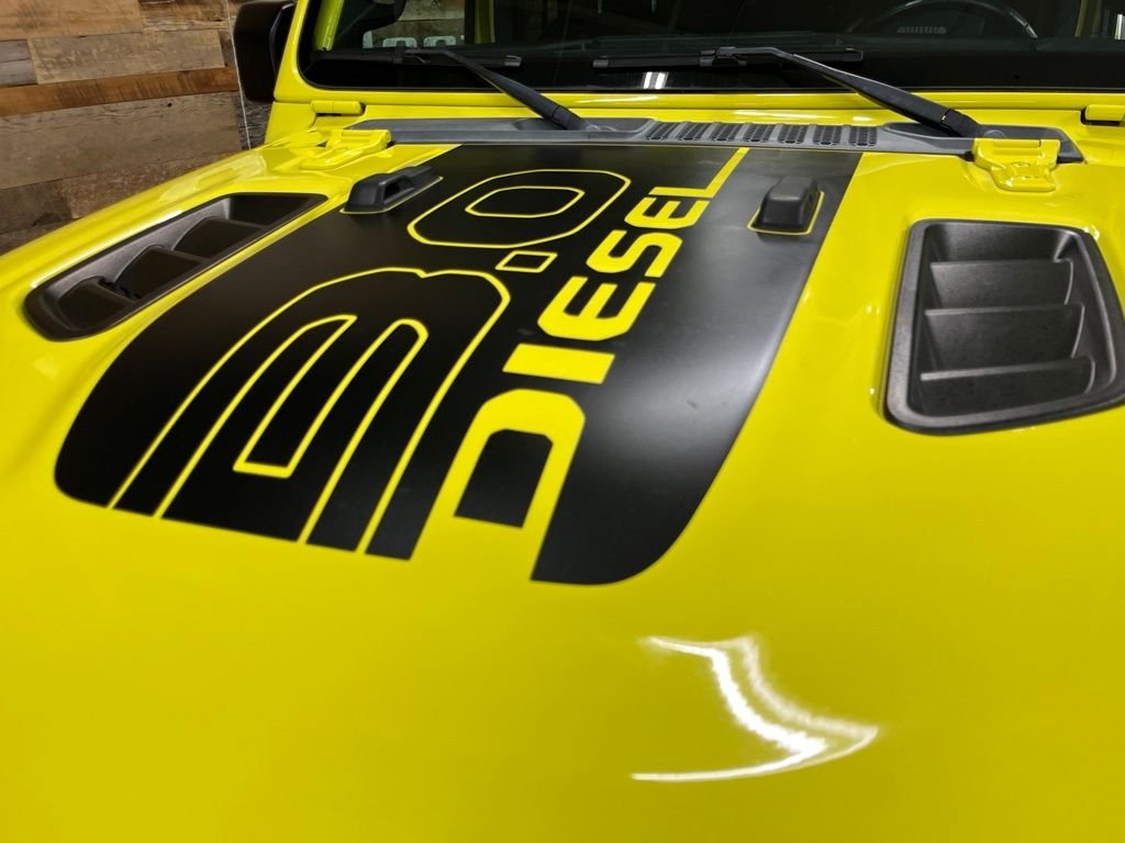 Used 2023 High Velocity Clearcoat Jeep Rubicon image 9