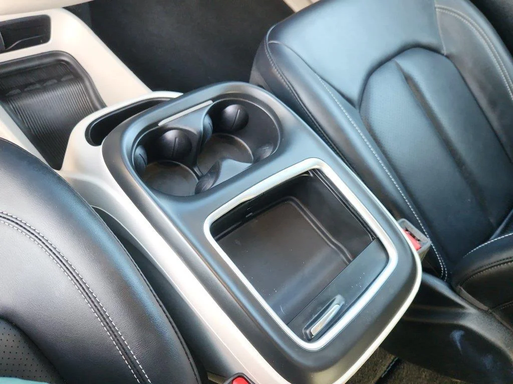 Used 2024 Silver Mist Clearcoat Chrysler Touring L image 23