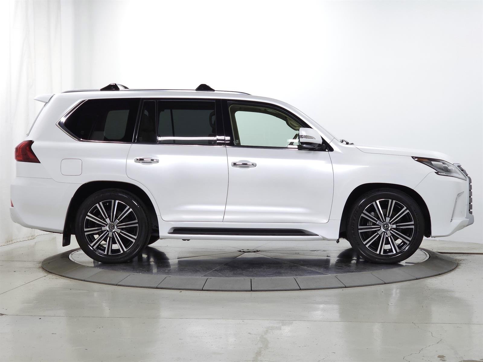 Certified Used 2021 White Lexus Two-Row image 12