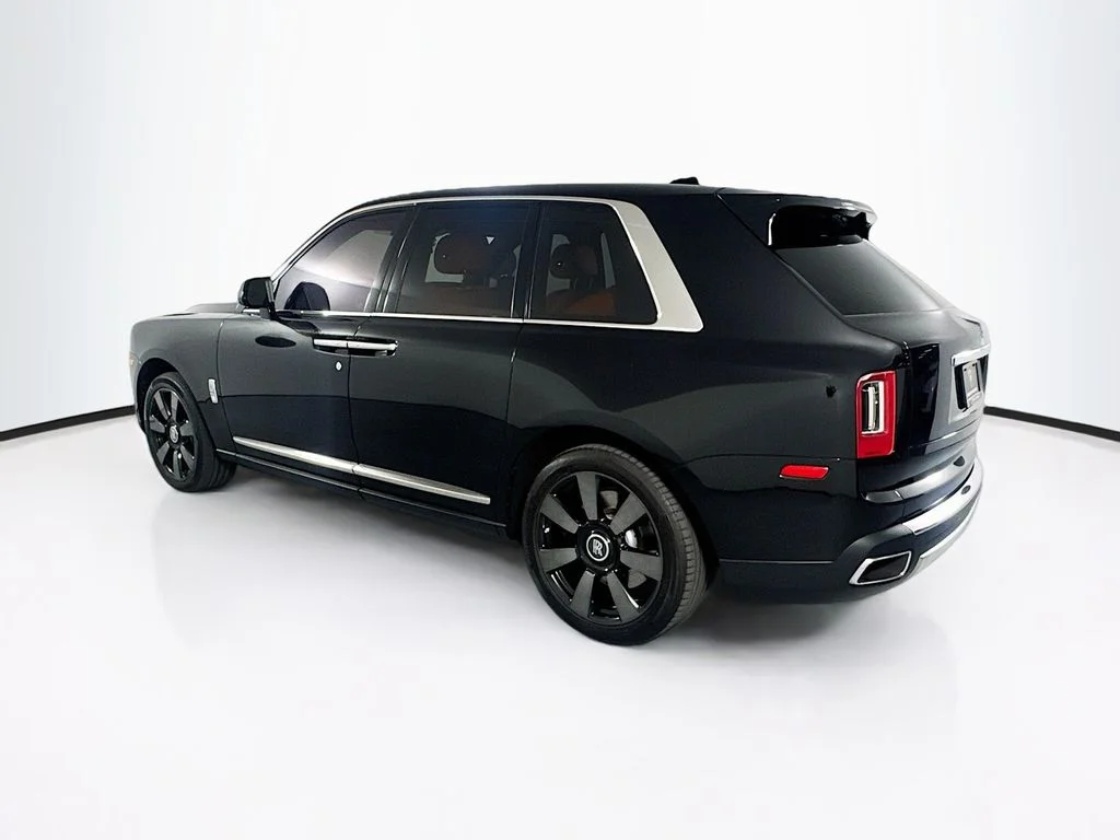 Used 2023 Black Rolls-Royce Base image 7