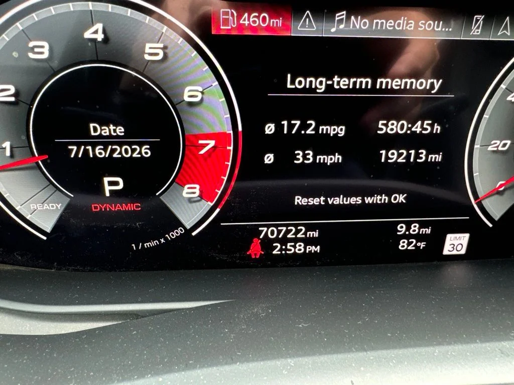 Used 2021 White Audi 4.0T Prestige image 8