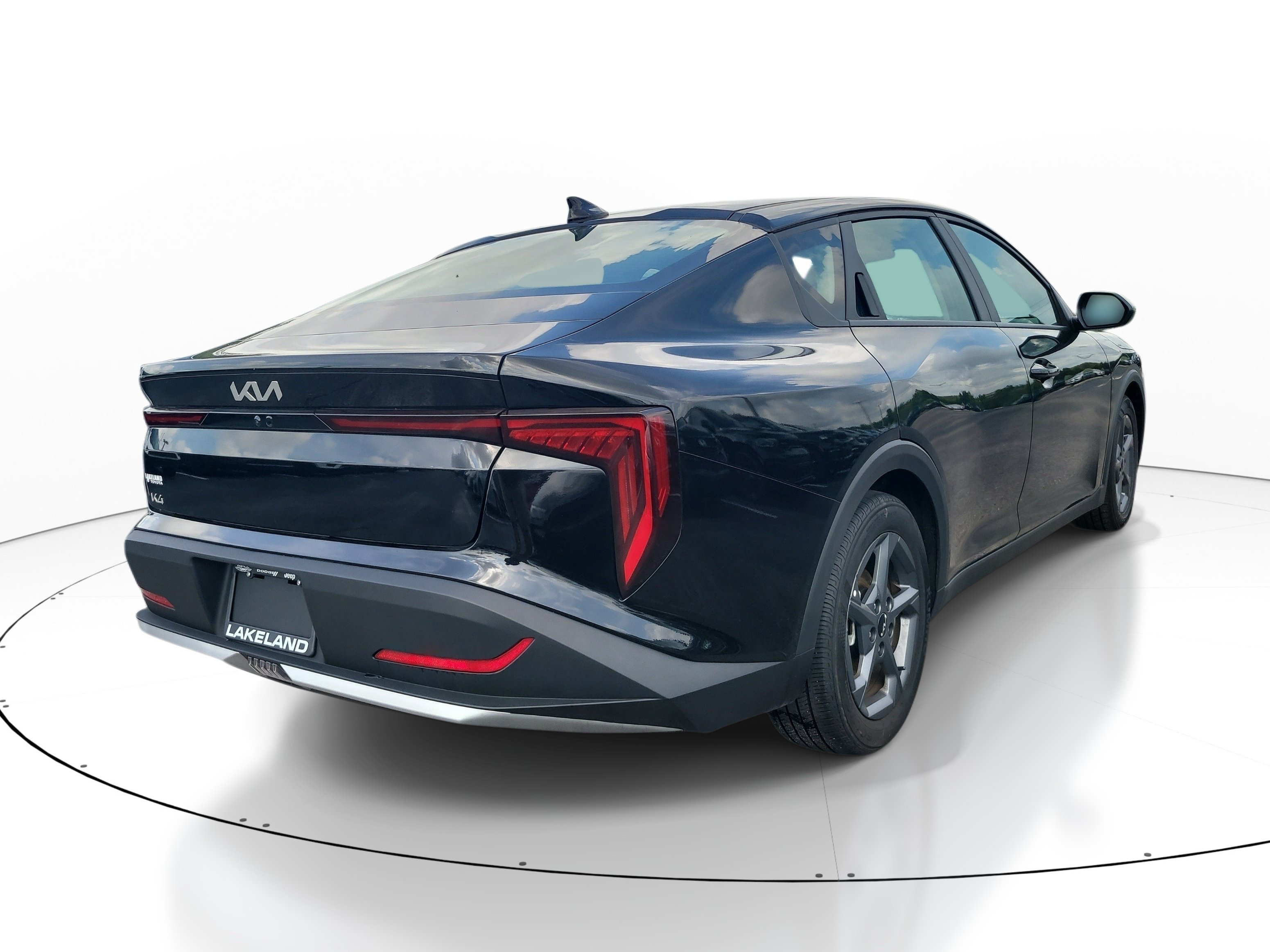 Used 2025 Aurora Black Pearl Kia LXS image 4