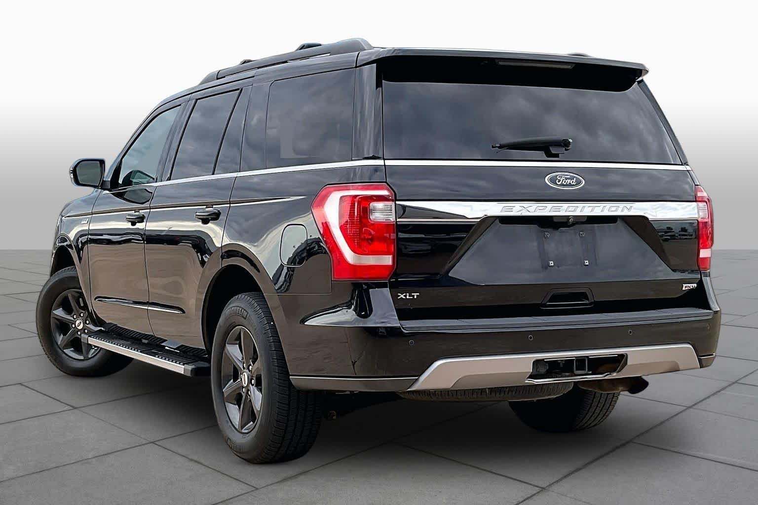 Used 2019 Agate Black Metallic Ford XLT image 10
