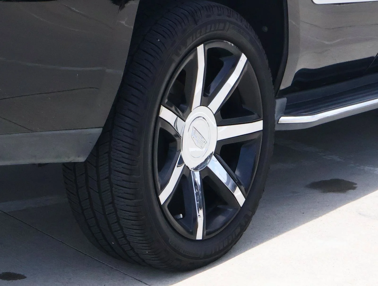Used 2018 BLACK RAVEN Cadillac Luxury image 11