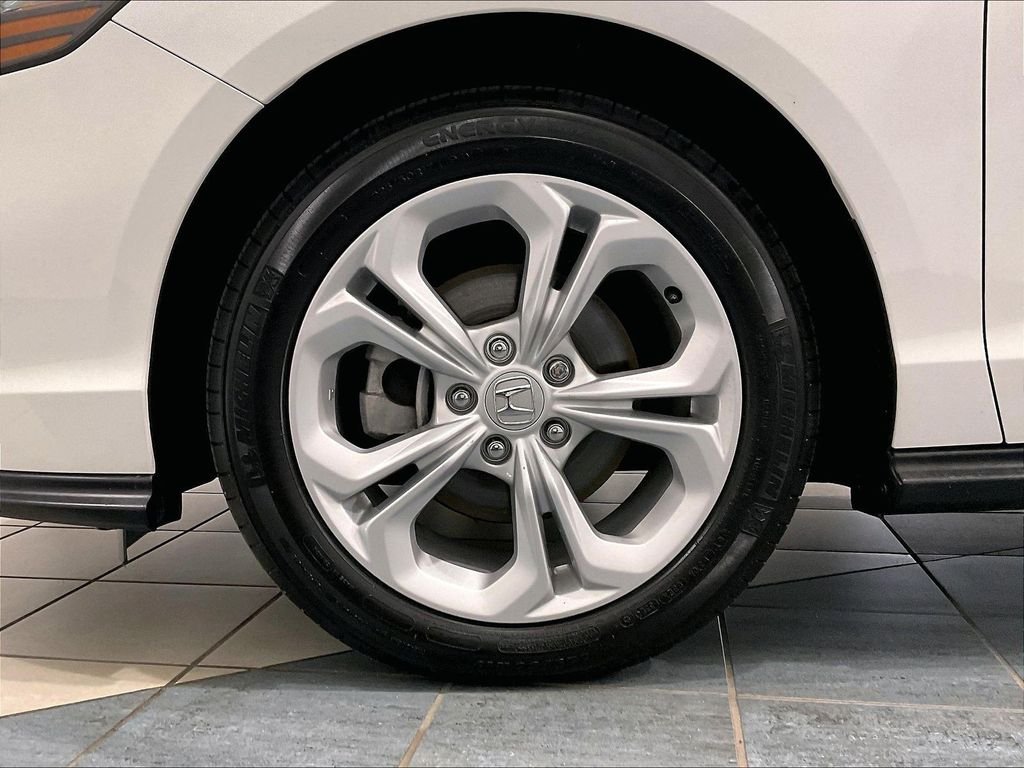 Used 2025 White Honda LX image 7