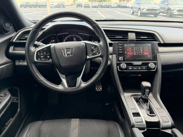 Used 2020  Honda Sport image 13