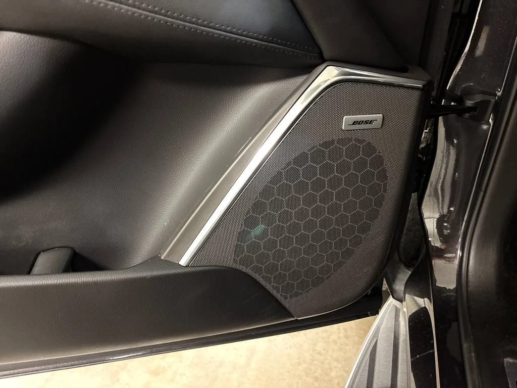 Used 2018 DARK GRANITE METALLIC Cadillac Premium Luxury image 24
