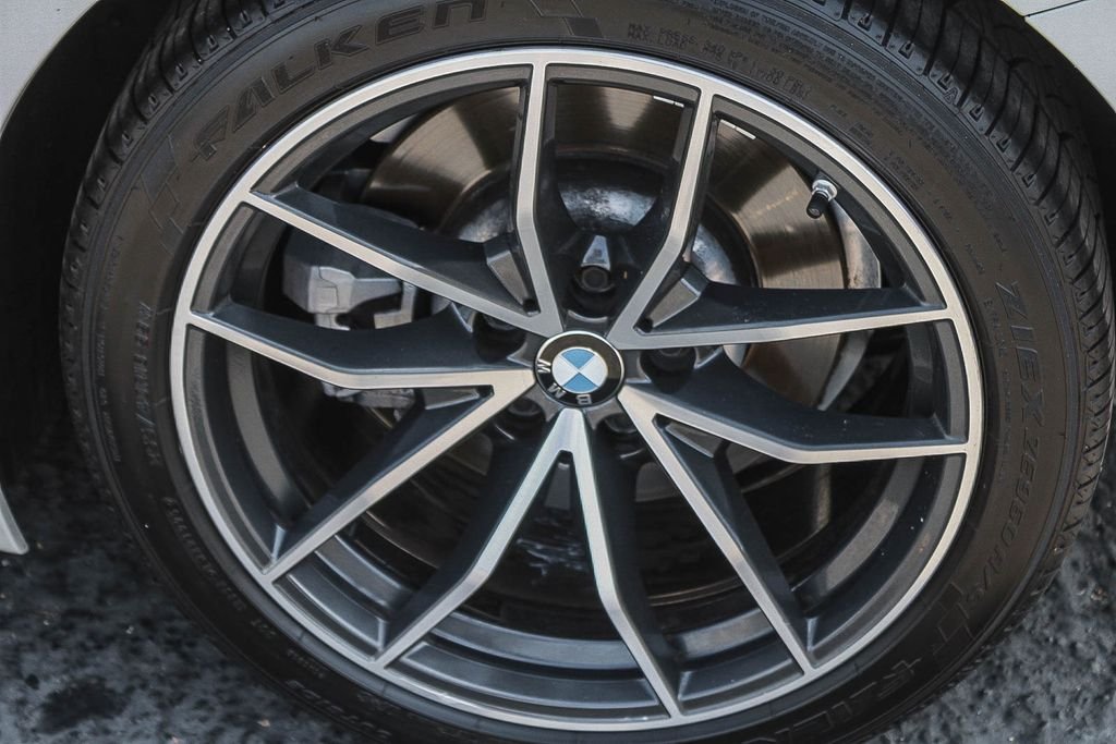 Used 2022 White BMW sDrive30i image 11