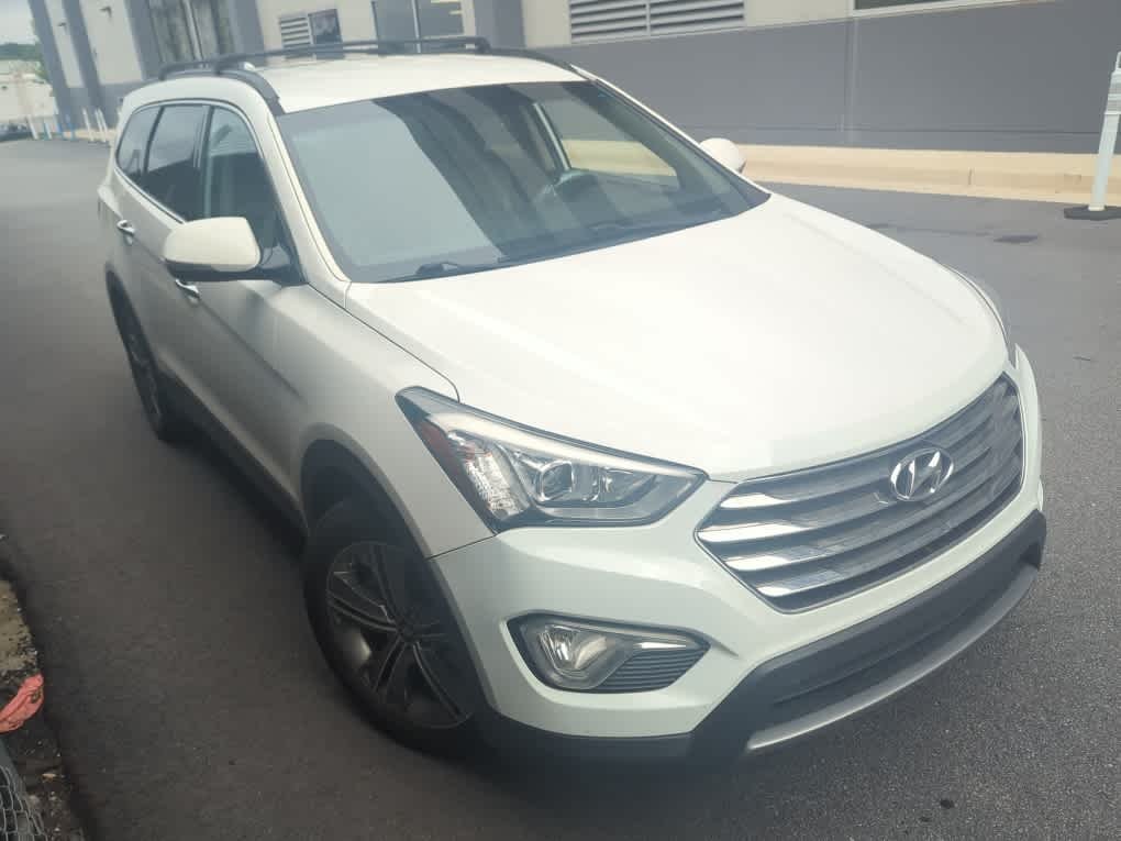 2014 Hyundai Santa Fe GLS's photo