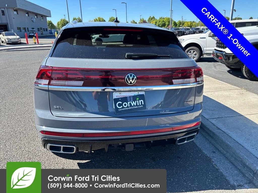 Used 2024 Pure Gray Volkswagen 2.0T SEL R-Line image 11